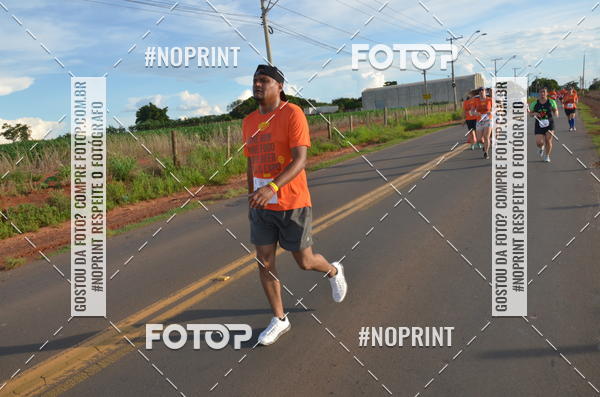 Buy your photos of the event1 Beer Run Expo guas on Fotop