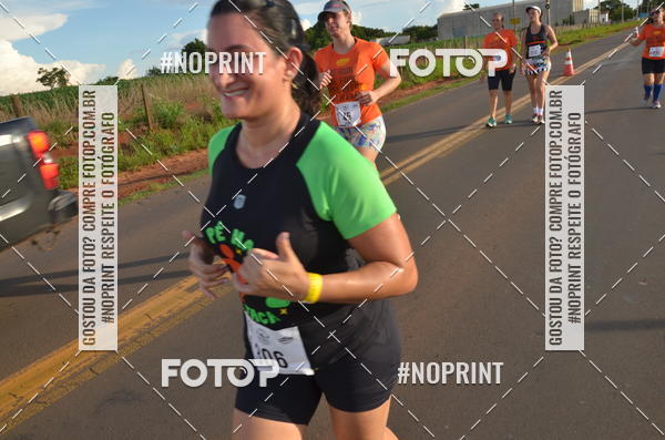 Buy your photos of the event1 Beer Run Expo guas on Fotop