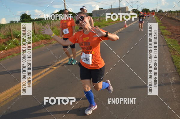 Buy your photos of the event1 Beer Run Expo guas on Fotop