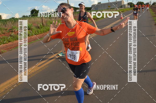Buy your photos of the event1 Beer Run Expo guas on Fotop
