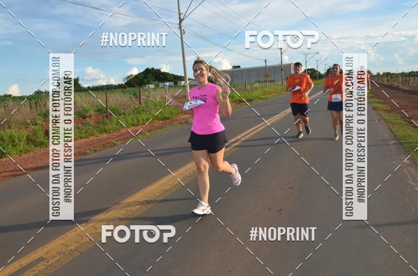 Buy your photos of the event1 Beer Run Expo guas on Fotop