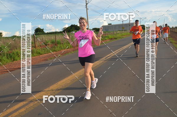 Buy your photos of the event1 Beer Run Expo guas on Fotop