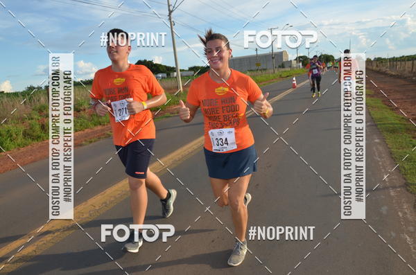 Buy your photos of the event1 Beer Run Expo guas on Fotop