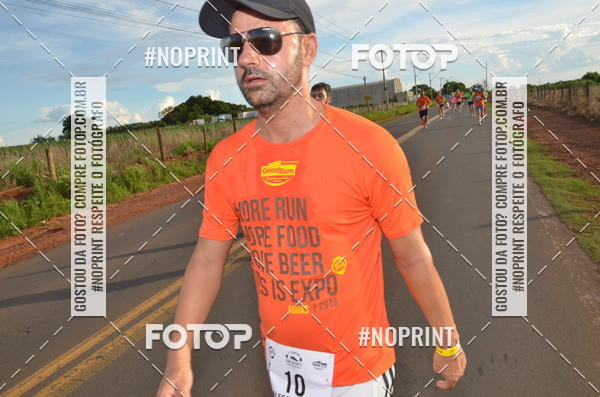 Buy your photos of the event1 Beer Run Expo guas on Fotop