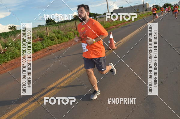 Buy your photos of the event1 Beer Run Expo guas on Fotop