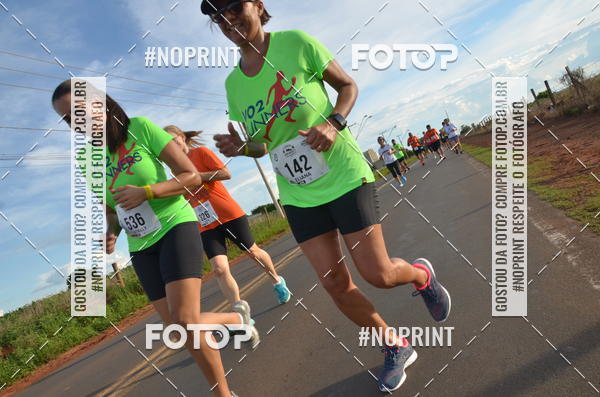 Buy your photos of the event1 Beer Run Expo guas on Fotop
