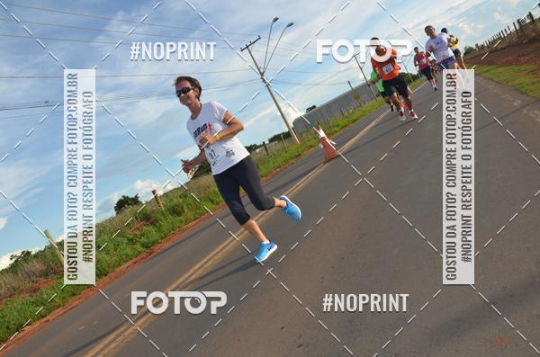 Buy your photos of the event1 Beer Run Expo guas on Fotop