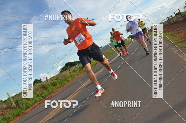 Buy your photos of the event1 Beer Run Expo guas on Fotop
