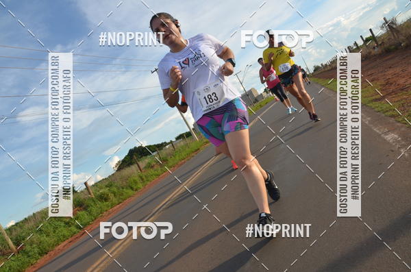 Buy your photos of the event1 Beer Run Expo guas on Fotop
