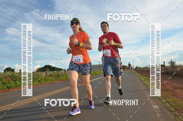 Buy your photos of the event1 Beer Run Expo guas on Fotop