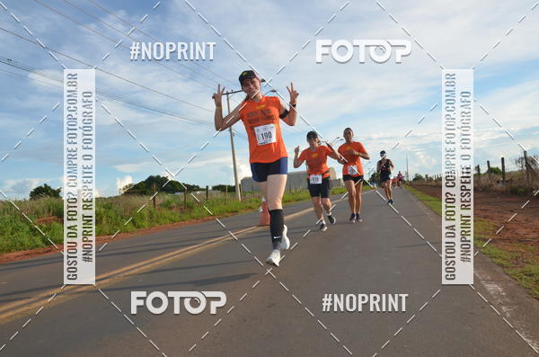 Buy your photos of the event1 Beer Run Expo guas on Fotop