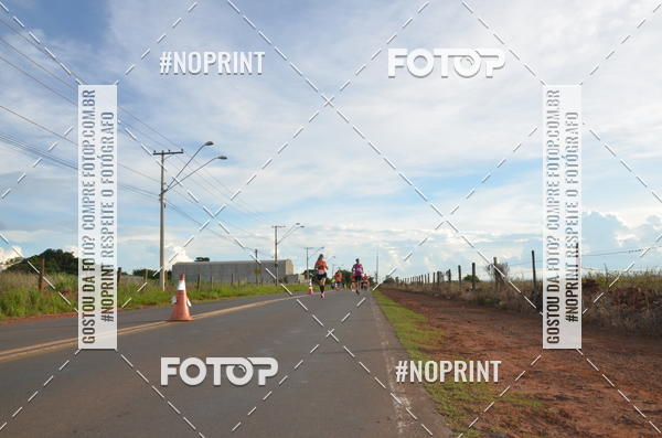 Buy your photos of the event1 Beer Run Expo guas on Fotop