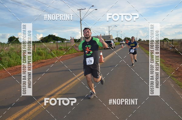 Buy your photos of the event1 Beer Run Expo guas on Fotop
