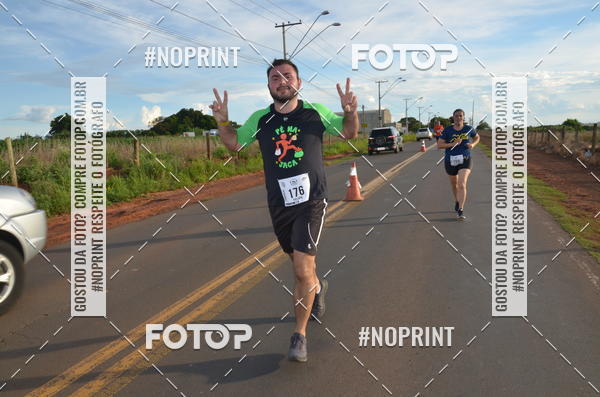 Buy your photos of the event1 Beer Run Expo guas on Fotop