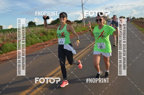 Buy your photos of the event1 Beer Run Expo guas on Fotop