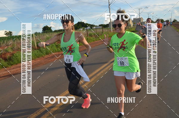 Buy your photos of the event1 Beer Run Expo guas on Fotop