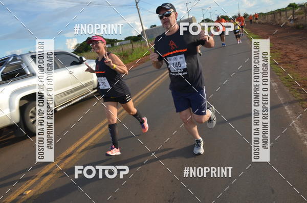 Buy your photos of the event1 Beer Run Expo guas on Fotop