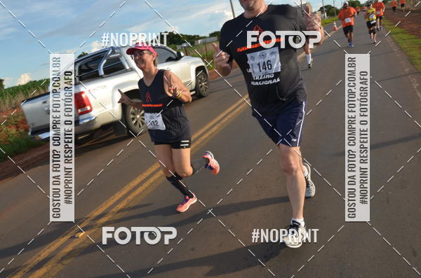 Buy your photos of the event1 Beer Run Expo guas on Fotop