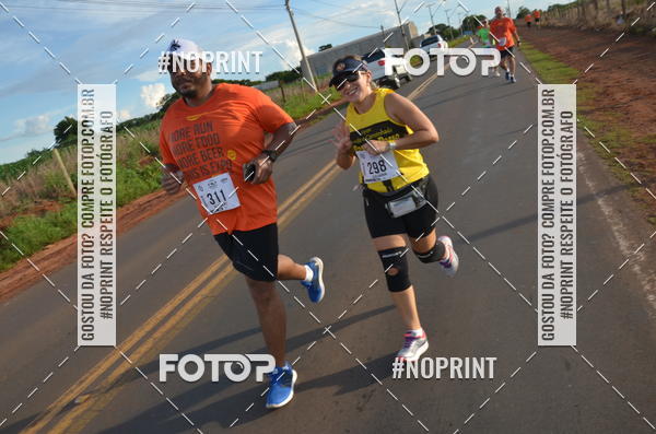Buy your photos of the event1 Beer Run Expo guas on Fotop