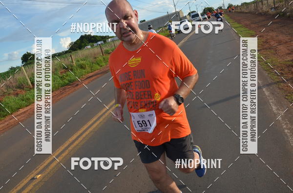 Buy your photos of the event1 Beer Run Expo guas on Fotop
