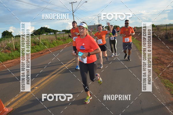 Buy your photos of the event1 Beer Run Expo guas on Fotop