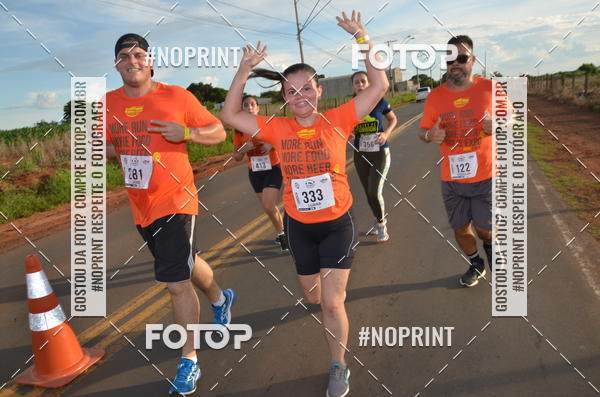 Buy your photos of the event1 Beer Run Expo guas on Fotop