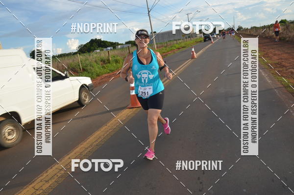 Buy your photos of the event1 Beer Run Expo guas on Fotop