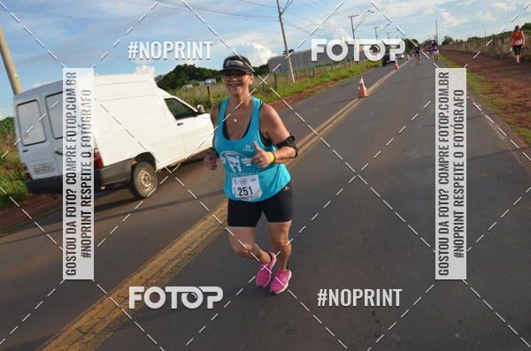 Buy your photos of the event1 Beer Run Expo guas on Fotop