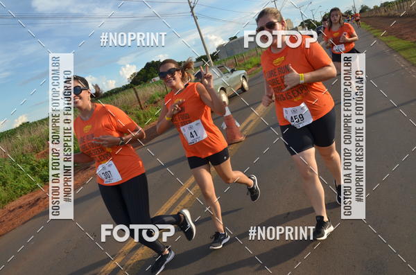 Buy your photos of the event1 Beer Run Expo guas on Fotop