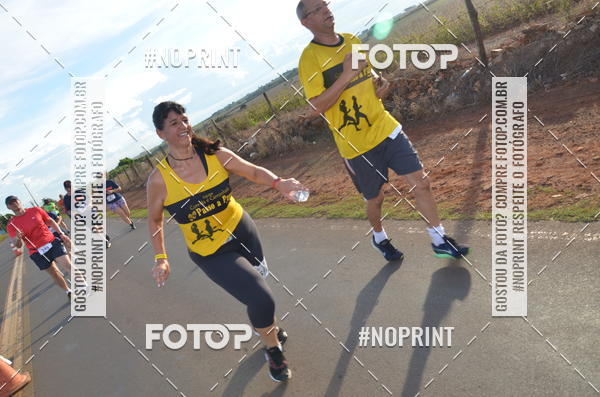 Buy your photos of the event1 Beer Run Expo guas on Fotop