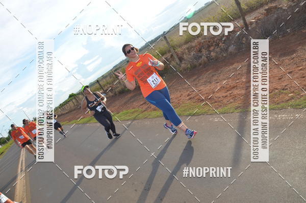 Buy your photos of the event1 Beer Run Expo guas on Fotop