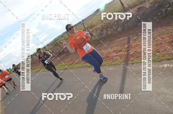 Buy your photos of the event1 Beer Run Expo guas on Fotop