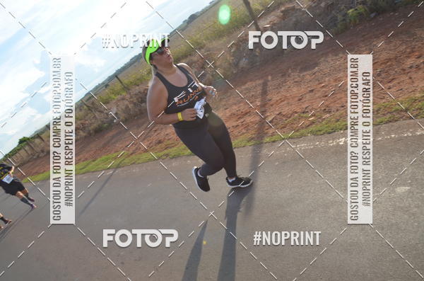 Buy your photos of the event1 Beer Run Expo guas on Fotop