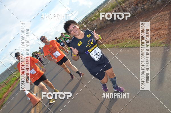 Buy your photos of the event1 Beer Run Expo guas on Fotop