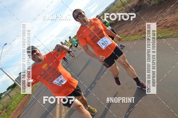 Buy your photos of the event1 Beer Run Expo guas on Fotop
