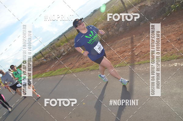 Buy your photos of the event1 Beer Run Expo guas on Fotop