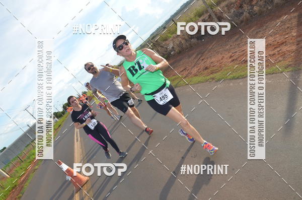 Buy your photos of the event1 Beer Run Expo guas on Fotop