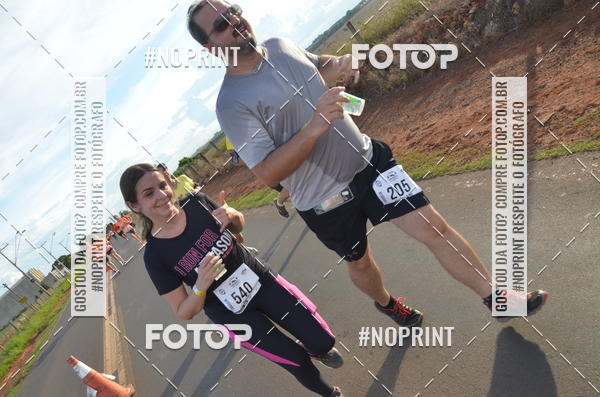 Buy your photos of the event1 Beer Run Expo guas on Fotop
