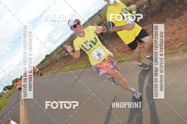 Buy your photos of the event1 Beer Run Expo guas on Fotop