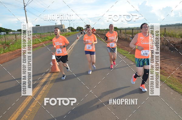 Buy your photos of the event1 Beer Run Expo guas on Fotop