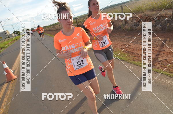 Buy your photos of the event1 Beer Run Expo guas on Fotop
