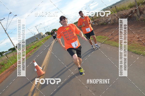 Buy your photos of the event1 Beer Run Expo guas on Fotop