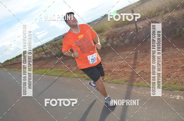 Buy your photos of the event1 Beer Run Expo guas on Fotop