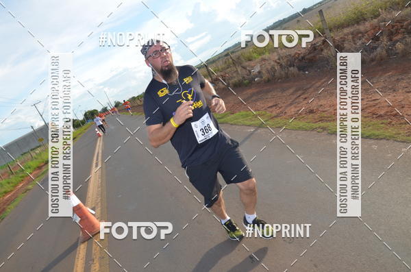 Buy your photos of the event1 Beer Run Expo guas on Fotop