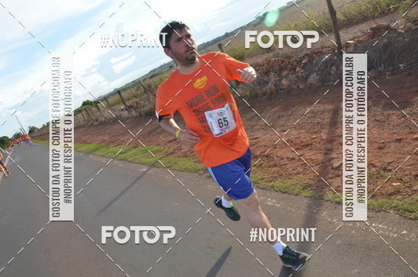 Buy your photos of the event1 Beer Run Expo guas on Fotop