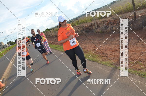 Buy your photos of the event1 Beer Run Expo guas on Fotop