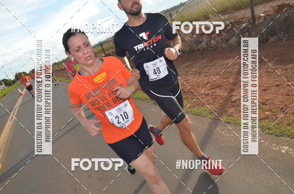 Buy your photos of the event1 Beer Run Expo guas on Fotop