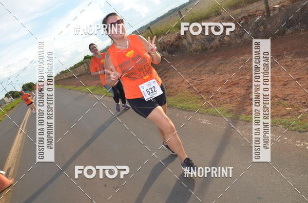 Buy your photos of the event1 Beer Run Expo guas on Fotop