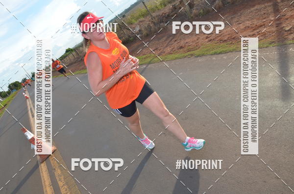 Buy your photos of the event1 Beer Run Expo guas on Fotop