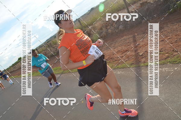 Buy your photos of the event1 Beer Run Expo guas on Fotop